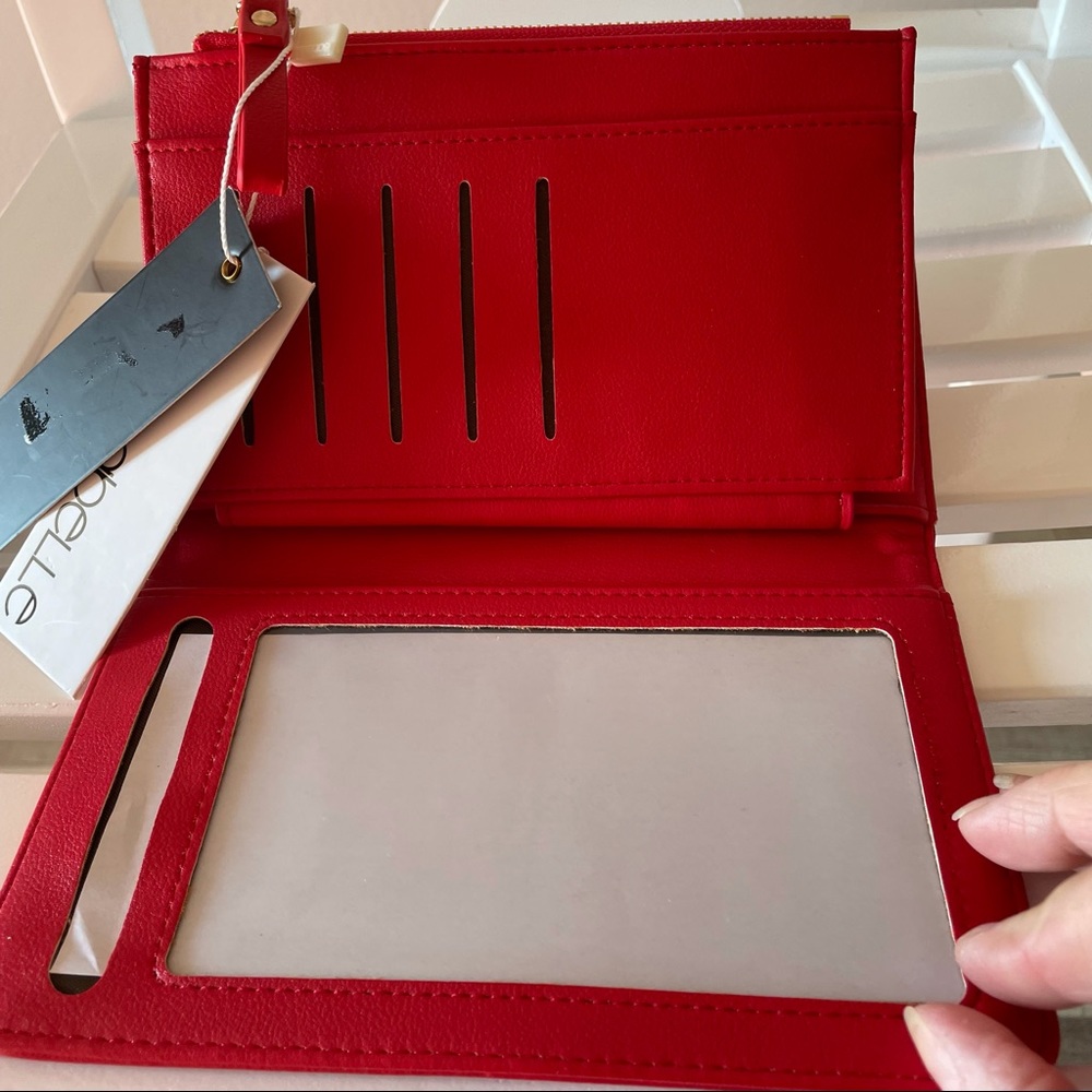 Isabelle Wallet - Picture 4 of 5